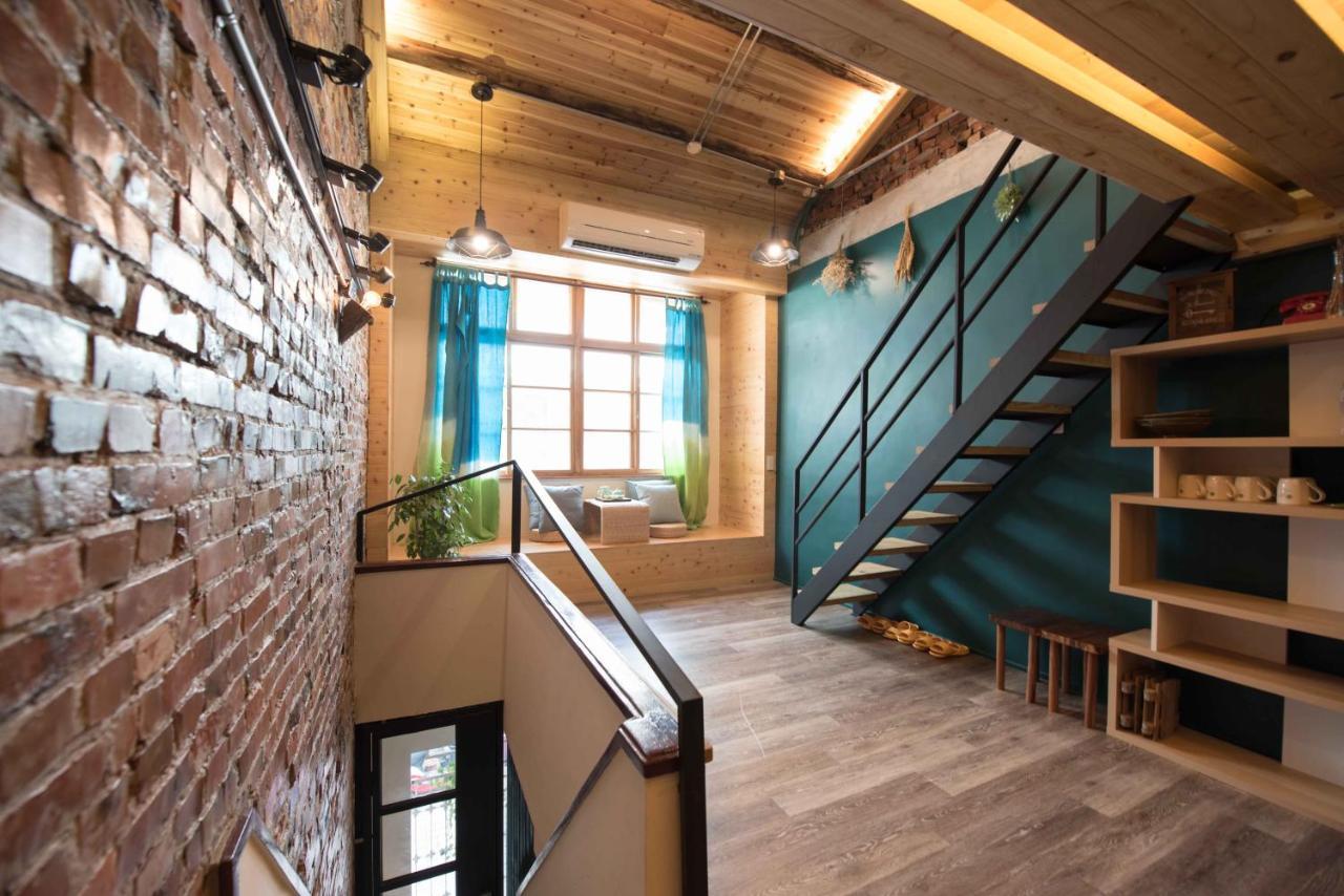 Small Bridge Good Home Tainan Exterior foto